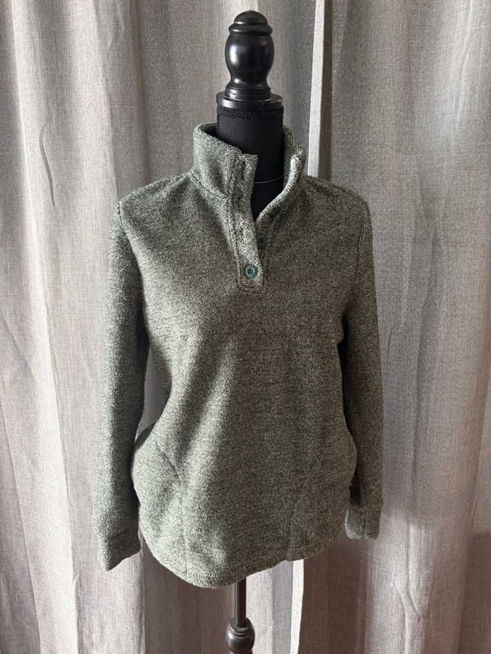 Eddie Bauer Women’s Olive Green Button-Neck Pullover Sweater